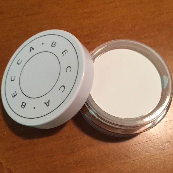 BECCA Hydra-Mist Set & Refresh Powder - Picture 3 of 11